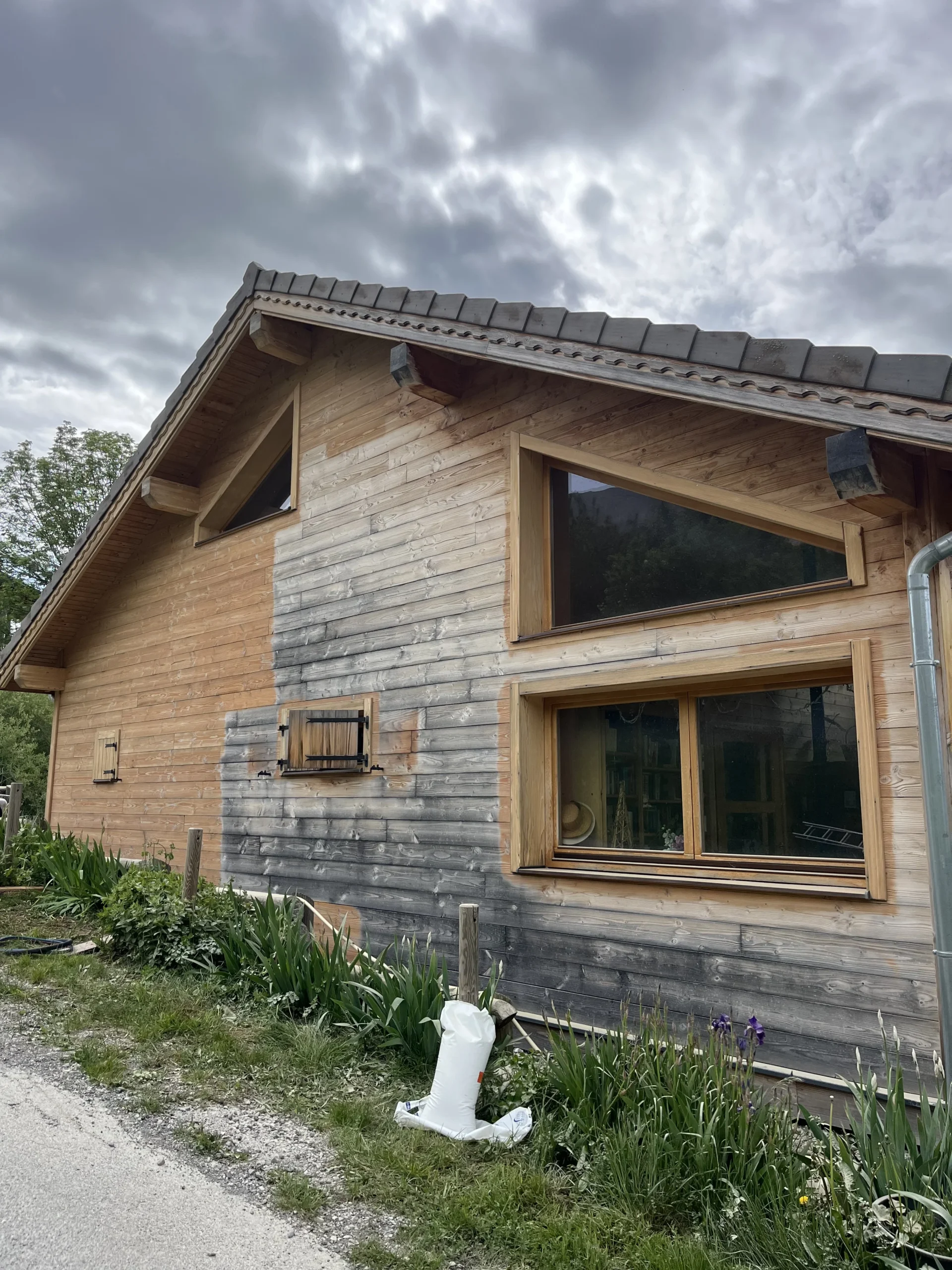 Houte services chalet avant aérogommage